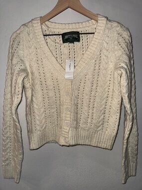 American Eagle Outfitters Cream Cable V-Neck Button Cardigan